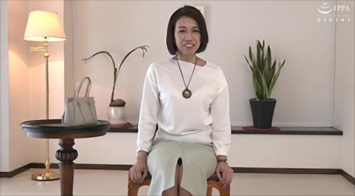 「接吻をたくさんして前戯が長くて色々なところを優しくやらしく舐められるのが理想です。」藤谷友梨子さん47歳。結婚25年目の専業主婦！