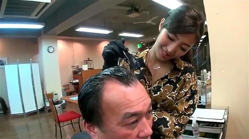 『痴女』？こっそり濃厚接吻からの上に跨り騎乗位、バレないようにこっそりと、しかしながら激しく濃厚でイカされる秘密の挿入ご奉仕、※この作品は！