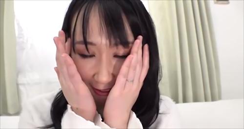 『熟女』いつものことながら夫には決して見せられない自分の姿をイマジネーションして一人Hしています、私は今、知らない男たちに性器や肛門見せび！
