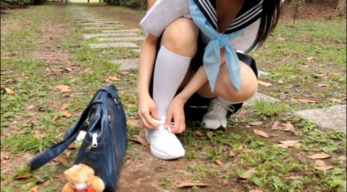 無防備な夏服女子チラリズム