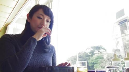 【並木千里】熟れ頃の旨そうな体をもてあました熟女が不倫旅行で自らの欲望を爆発させる！