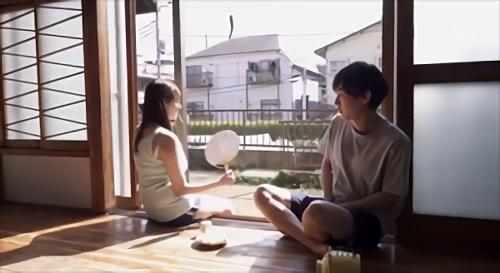 『巨乳』昔から憧れていた隣に住むJカップお姉さんが家にやってきて…、男を惑わせる牛のような豊満乳、バストから浮き出る汗、美女の爆乳密着誘惑！