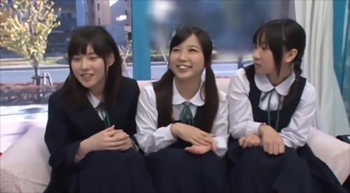 東京で修学トラベル中のウブ娘達をMM号に乗り込ませ、学校では教えてくれないズル剥けデカチン性教育授業開講。初めて見る大人ち○ぽに、！