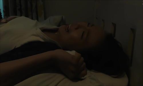 『強姦』今夜、街でオンナを拾ったんだ。意識が朦朧とする中、密室に連れ込まれセックスシーンが繰り広げられる！無防備なアソコをアップで撮影！酔！