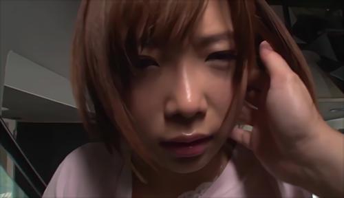 『強姦』学校には内緒で夜はスナックで働く心優しいお嬢様だ、ある日、授業の準備をしていると、教科書の隙間から見慣れない手紙が滑り込んでくる・！