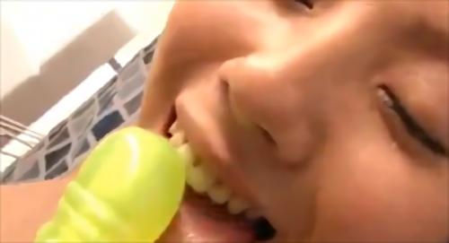 『爆乳』タマまでペロペロしちゃいます、ぷるんぷるんのHカップバストでのパイズリで硬くなったチ○ポを奥までズッポリ挿入、恥ずかしいけど、ゆま！