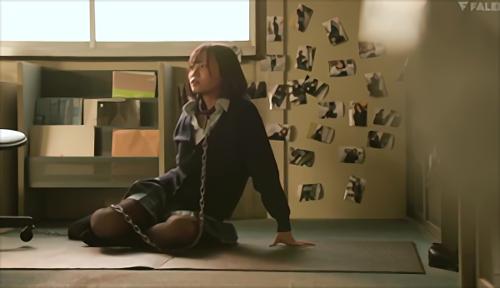 『フェラチオ』無理やり制服を破られておっぱいを吸われスパンキングされます、モミモミとハードコアをされた後、淫乱なオマンコに巨根を突っ込まれる、な！
