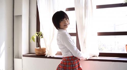 【紗倉まな】ショートヘアの巨乳美少女！可愛い童顔に似合わないエッチなヘアヌードのイメージビデオ