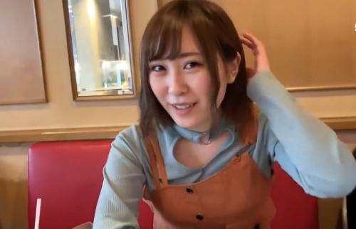 【一花みお】洋菓子店で働く美少女をナンパしてホテルでハメ撮り！お股開かせ手マンしてびしょ濡れマンコをバックで肉棒挿入激突き