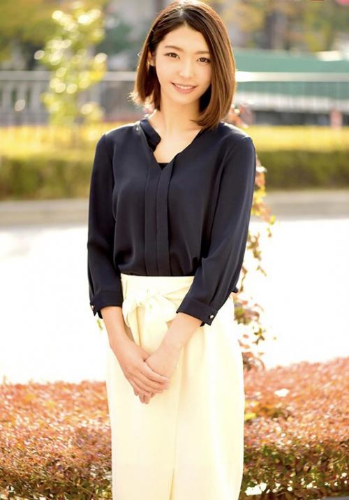 【MM号】女子アナ希望の就活女子大生がアナウンス研修名目で乗車！原稿読みの途中からエッチな悪戯
