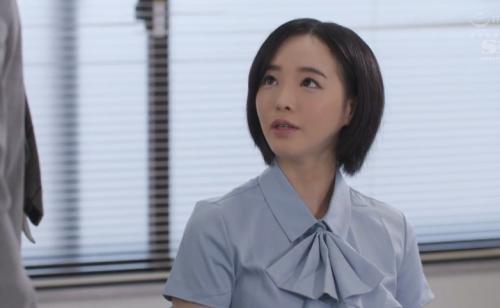 三宮つばき《大嫌いな部長に寝取られレイプされるOL》トイレ自慰を盗撮され、強引に犯され・・・