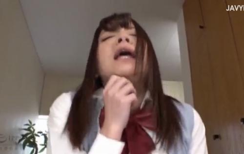 一条みお《兄妹・近親相姦》両親がいない日、学校帰りの制服のままガチ挿入する兄と妹。種付けされて膣奥イキ