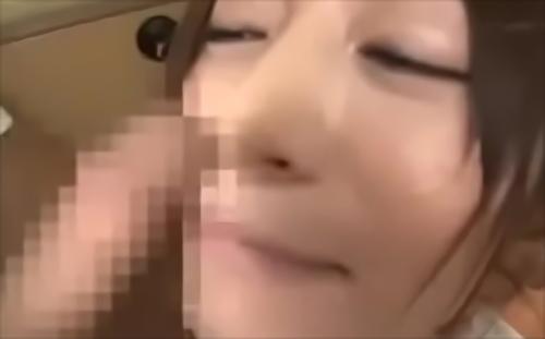 『美脚』開いて、責め倒す、恩情なくイカセまくるとチ○ポを挿入、それでも人妻は逃走を図ろうとするが男は何があっても抱きついて抜こうとせず離れ！