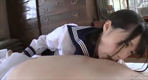 『ハメ撮り』岡山出身、看護学校に通う19歳、身長144cmの美少女・生田みくの青春が解き放たれる。テレビで見たAV女優に憧れ、いつか自分もAV！