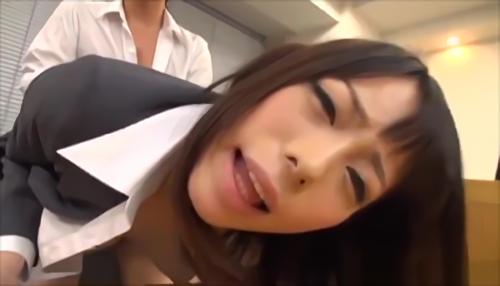 『本番』主なオーナーは4人の女性弁護士で、全員が巨乳、頭脳明晰なだけでなく、体を張った交渉で粘り強い彼女たちは、依頼された案件で負けること！
