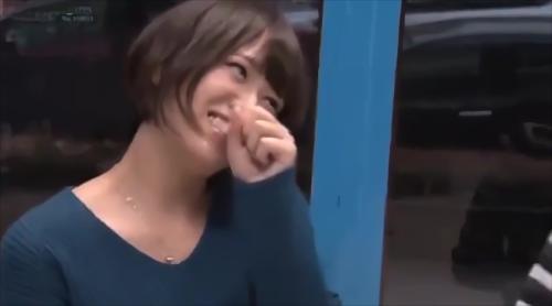 『爆乳』美意識の高い彼女は、白金のハイソサエティな産後妻をナンパし、「乳首のくすみが取れる」と言ってマジックミラー号に連れて行く！そして、！