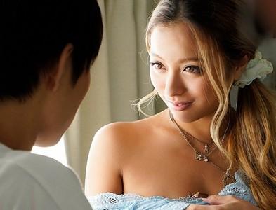 【彼女の姉×誘惑中出し】「おちんちん挿れない?」巨乳黒ギャルのイケイケヤリマンギャルの彼女の姉に誘惑され中出しセックス!