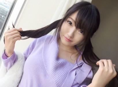 【美少女×女子大生】ツインテールのロリ系美少女が恥ずかしがりながらスカートを捲ってパンチラからロリおマンコを堪能される♥