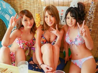 【水着ギャル×乱交】『エロギャル3人の甘い喘ぎ声が飛び交う!』海の家でバチクソ可愛い水着ギャル3人をナンパし即日大乱交!
