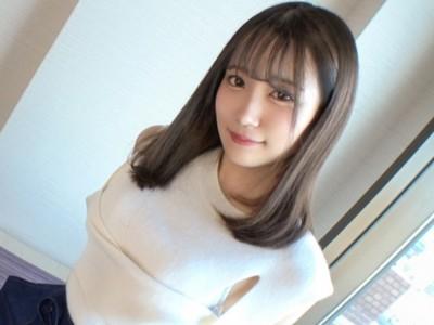 【美少女JD】おじさん好き色白ロリ系清楚JDが上目遣いでおじさんチンポを手コキ・フェチからギンギンの勃起チンポを挿入♥