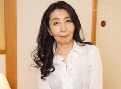 【奇跡の還暦熟女】見るからに上品でお淑やかな美熟女奥様60代が若い男の勃起チンポで激ピス中出しされ快楽堕ちする!