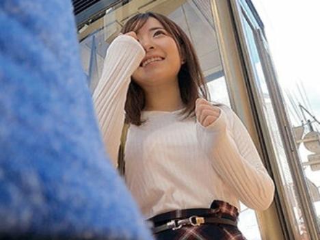【手コキしてくれませんか?】「その辺でサクッと手コキしてくれませんか?」強烈に可愛い巨乳マスク美女に謝礼を渡し野外手コキ