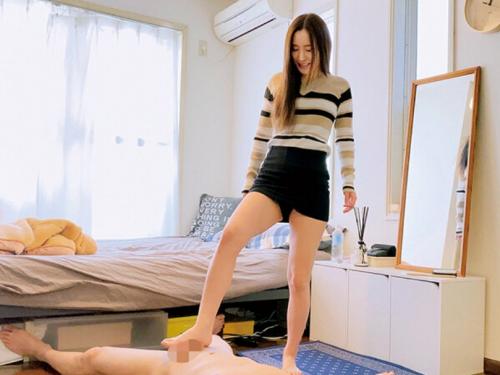 【ウブ女子×痴女化】「変態見てると興奮しちゃう...」ウブな素人女子がM男宅を訪れ人生初の痴女プレイでセックス!