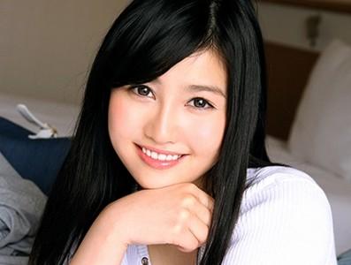 【変態女子大生】上品な美人顔のJDがホテルで勃起チンポ2本を目の前に性欲モンスター化し激しく求める濃厚セックス!