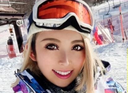 【巨乳ギャル×乱交】スノボウェアの可愛い巨乳ギャル2人をナンパしホテルで乱交プレイから別室でタイマンエッチ♡