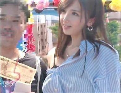 【マジックミラー号】彼氏と一緒にいた強烈美人JDをMM号内に誘い外で待つ彼氏を脇目に勃起チンポを挿入し中出しセックス!