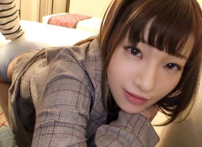 【スレンダー美女】『こんな可愛い子が足コキします!』ほんわかとした素朴系介護士20歳が勃起チンポでキツマンを突かれる!