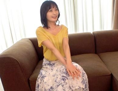 【スレンダー熟女】4年もの間エッチをしていない33歳スレンダー美女の飢えた身体にギンギンの勃起チンポをぶち込む！