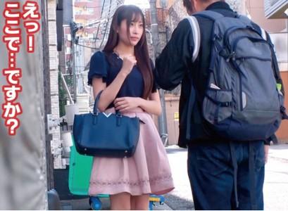 【下着売り子】「謝礼アップするなら..」製薬会社勤務の可愛いスレンダーOL22歳が小遣い稼ぎで下着を売りながら身体も許す
