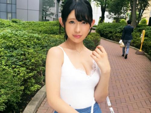 【スレンダー美少女】『ピチピチ10代パイパンおマンコ!』経験人数4人の19歳美少女のパイパンおマンコを勃起チンポで突く!