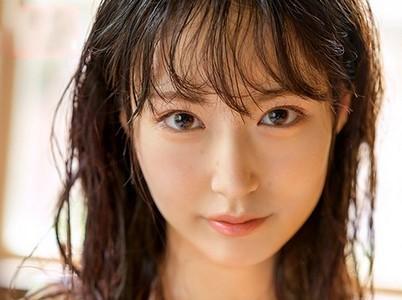 【AVデビュー】＜潮美舞＞経験人数2人ながらも毎晩オナニーしちゃう色白巨乳JDがAVデビュー!勃起チンポ激ピスで喘ぐ!