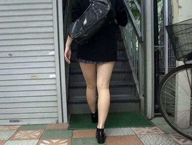 【JK階段パンチラ】大人数の色とりどり鮮やかな可愛いJKパンティを階段下から盗撮!