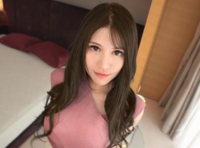 【巨乳美女】可愛いブラがはち切れそうな巨乳の半端ない美人なお姉さんがギンギンの勃起チンポ挿入され可愛く喘ぎイク♥