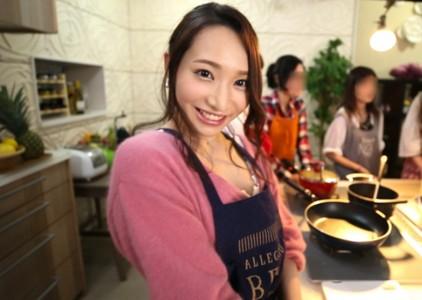 【絶対的鉄板シチュエーション】「ダメーｯ!イッちゃうからー!」半端なく美人なお姉さんと狭い和室に布団を敷きハメ撮りエッチ
