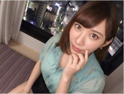【巨乳美女】クソ可愛い下着を付けた半端ない美人！しかも巨乳Ｅカップのお姉さんが可愛い声で喘ぐ♡