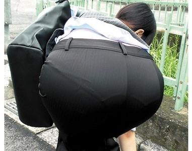 【ピタパン×デカ尻】『盗撮ならではの臨場感!興奮します!』ピタパン＆デカ尻OLたちの突き出し＆パンチラ盗撮動画!