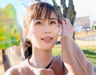 【美熟女奥様×ハメ撮り】『こんな美人奥様とハメ撮り!』清楚系お淑やか美熟女奥様39歳が極太他人棒で熟マンを激ピスされイク