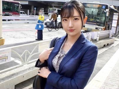 【スレンダーOL×ナンパ】白ピタパンにジャケットスタイルのOLがやらしい下着で勃起チンポ挿入され可愛い声で喘ぐ♡