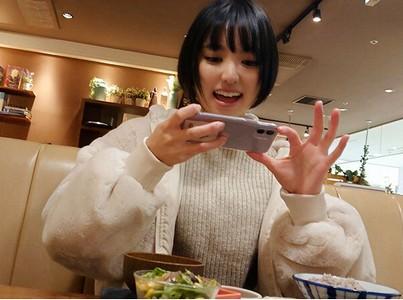 【美少女JD】可愛い青色下着を履いた上京間もない美少女JDとデート後ホテルIN!