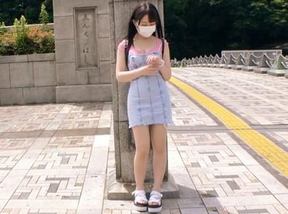 【巨乳美少女】「エッチな同人誌を読んでムラムラしちゃった」可愛い巨乳オタ美少女のエロボディにオイルを垂らしヌルヌルプレイ