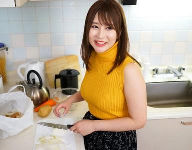 【巨乳美熟女奥様×童貞君】「ゴム1個しか無いよ...」欲求不満な巨乳美熟女人妻31歳がゴム1個で童貞大学生宅にお泊り♥
