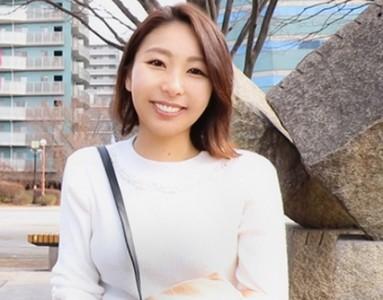 【人妻×ハメ撮り】「旦那とのエッチがつまらなくて...」欲求不満な美人人妻27歳が真っ赤なエロランジェリー着衣でハメ撮り