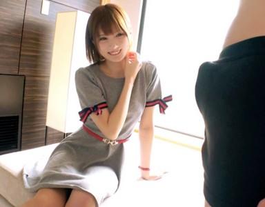 【スレンダー美女】『足コキがエロ過ぎる!』ショートカットが似合う可愛い細身美女がお金のためにAV出演し極太チンポでイク♥