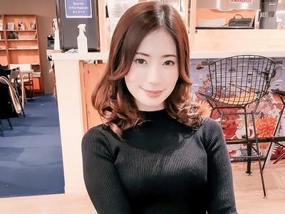 【セレブ妻×中出し】『黒パンストに真っ赤なパンティが激エロ』強烈に美人なセレブ奥様のエロおマンコを激ピスし中出しセックス
