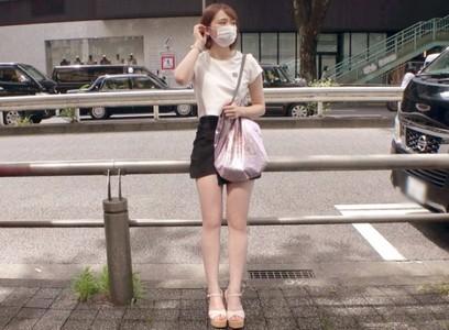 【スレンダー美女×潮吹き】爽やか系スレンダー美女の紫色の下着にオイルを垂らしバイブで潮吹きし勃起チンポをキツマンに挿入