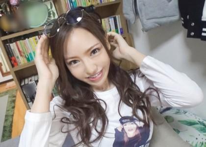 【可愛いギャル】留学資金を稼ぐためにAV出演する可愛いギャルが悩殺フェラから勃起チンポをパイパンおマンコに挿入されイク♥